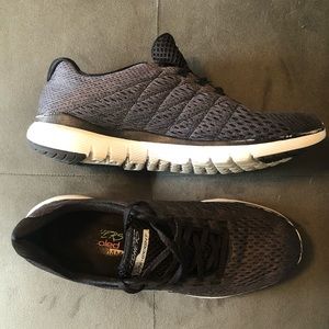 Sketchers lightweight cooled memory foam size 11